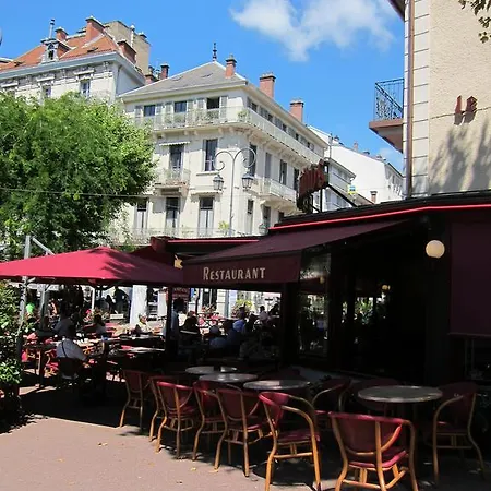 Le Beau Site 2 Apartment *