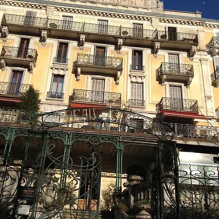 Le Beau Site 2 Apartment